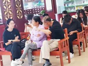 南京皮肤科医院怎么选？看专家、设备、服务对比